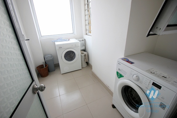 Cheap price furnished apartment with 3 bedrooms for rent in Westlake Tay Ho, Hanoi